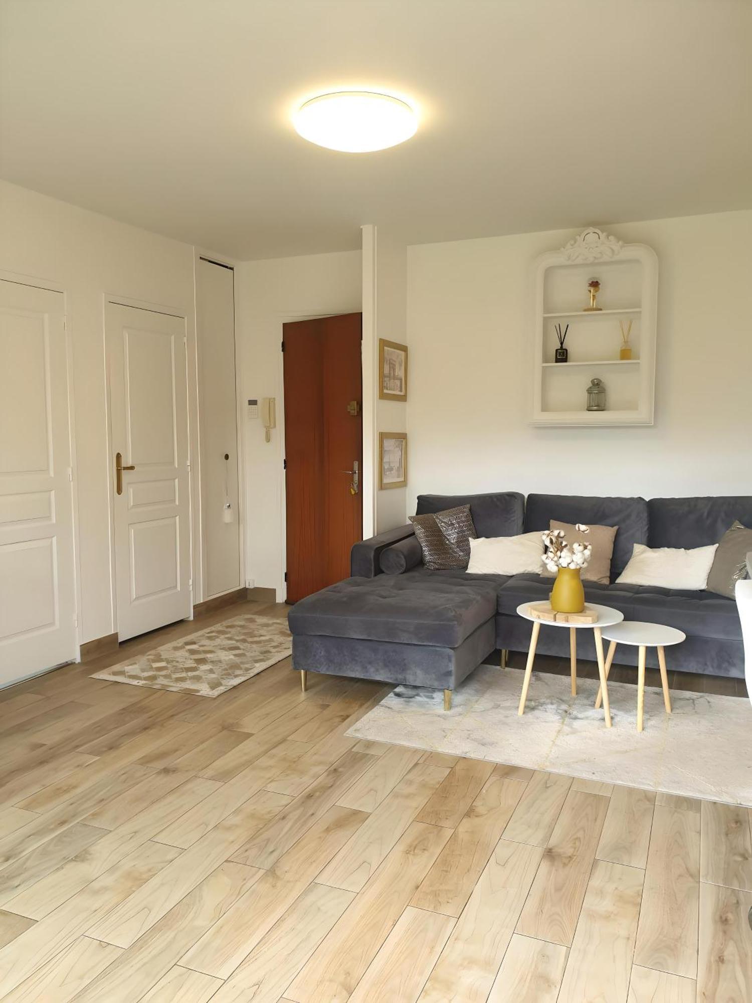 Appartement Avec Jardin Prive - 2 A 4 Voyageur Chaville Exterior foto