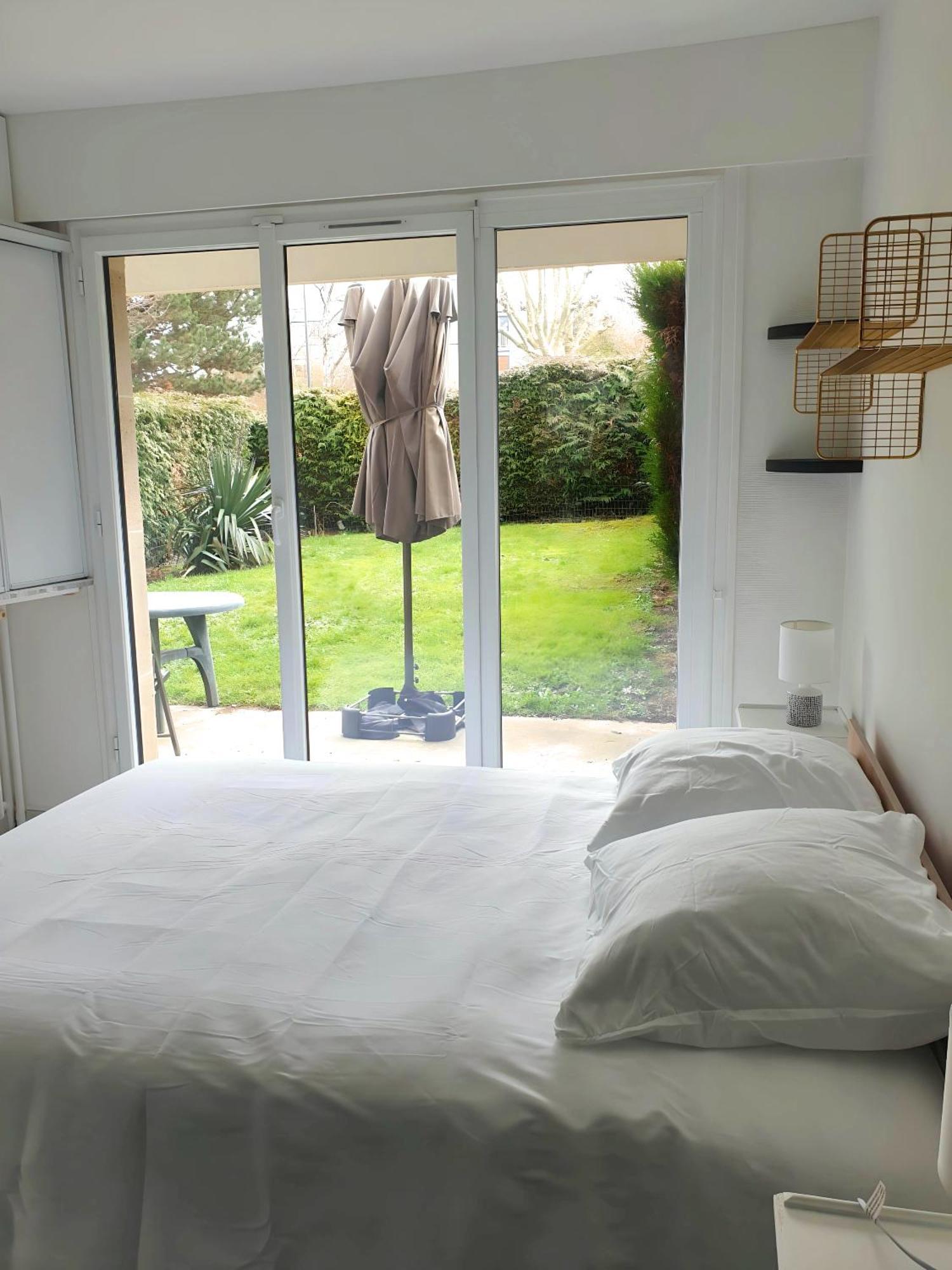 Appartement Avec Jardin Prive - 2 A 4 Voyageur Chaville Exterior foto